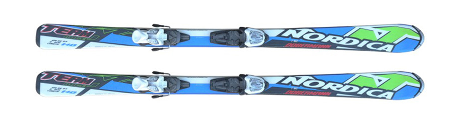 Alquiler de esquís MARCA: NORDICA MODELO: DOBERMAN TEAM RACE JR
